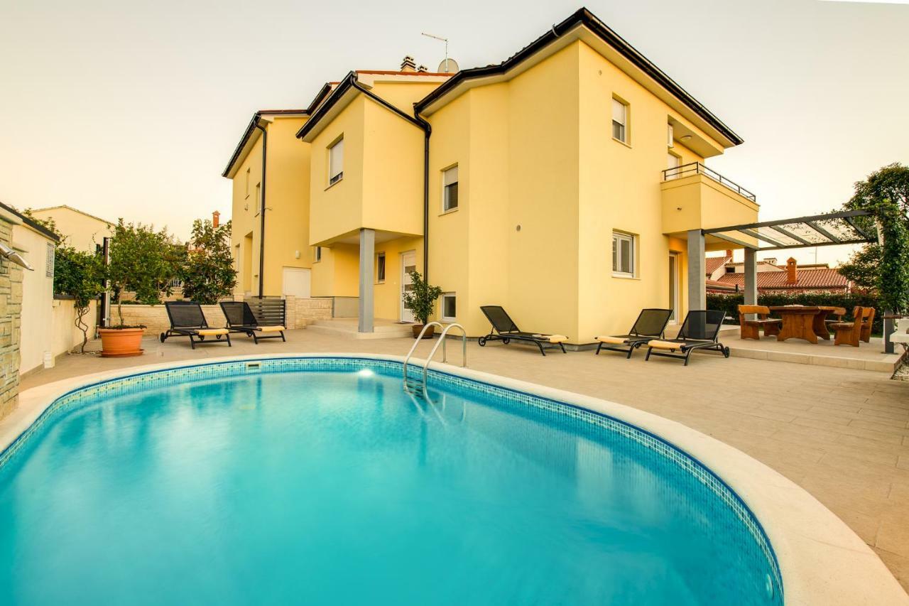 Villa Cera Pula Exterior photo